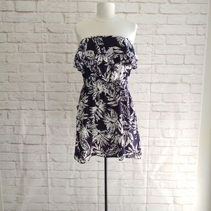 Macy & Taylor strapless dress